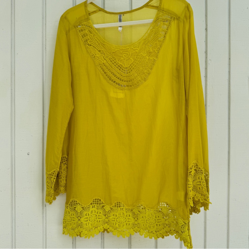 Umgee Yellow Asymmetrical Embellished Blouse